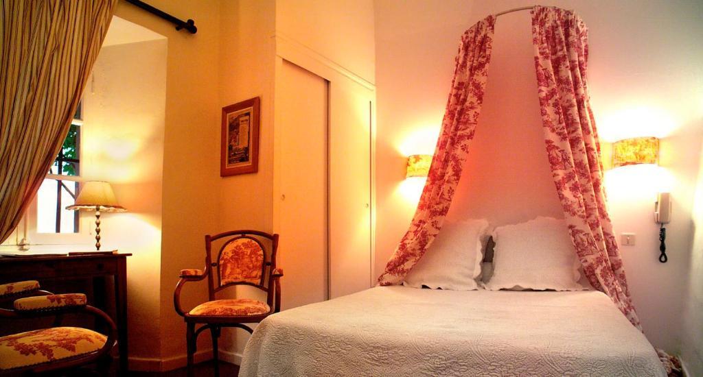 Hotel Restaurant Des Deux Rocs 셀랑 객실 사진